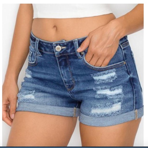 **NEW** Women's Vintage Style Denim Shorts - Picture 3 of 3